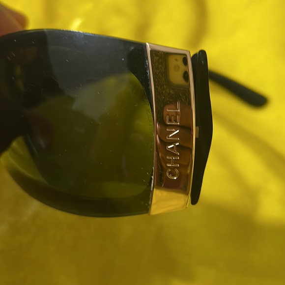 Chanel sunglasses - Picture 5 of 6
